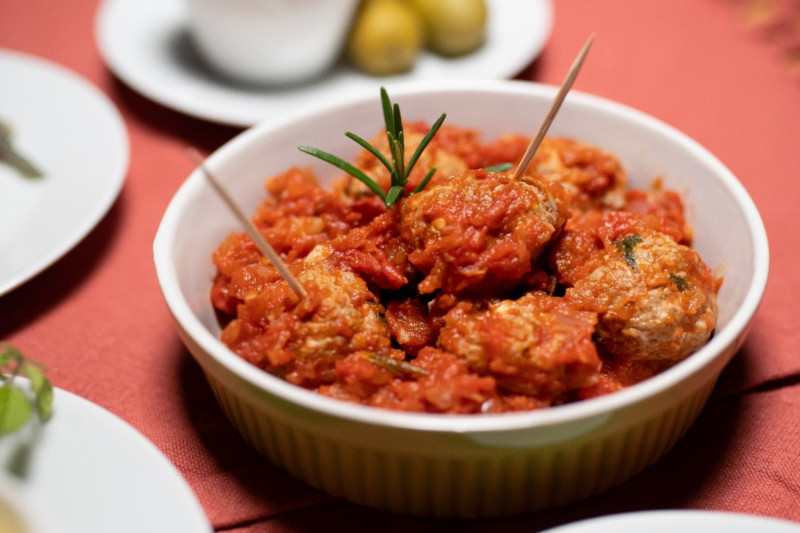 tagAlt.Beef Meatballs with Tuscan Tomato Sauce