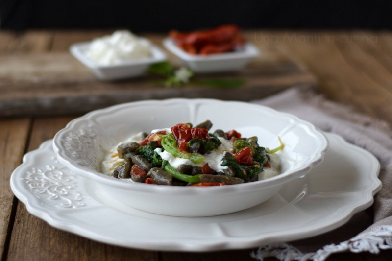 tagAlt.Grano Arso Fettuccini with Sun dried Tomatoes and Greens