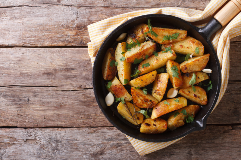 tagAlt.Oven roasted Potatoes with Rosemary Garlic