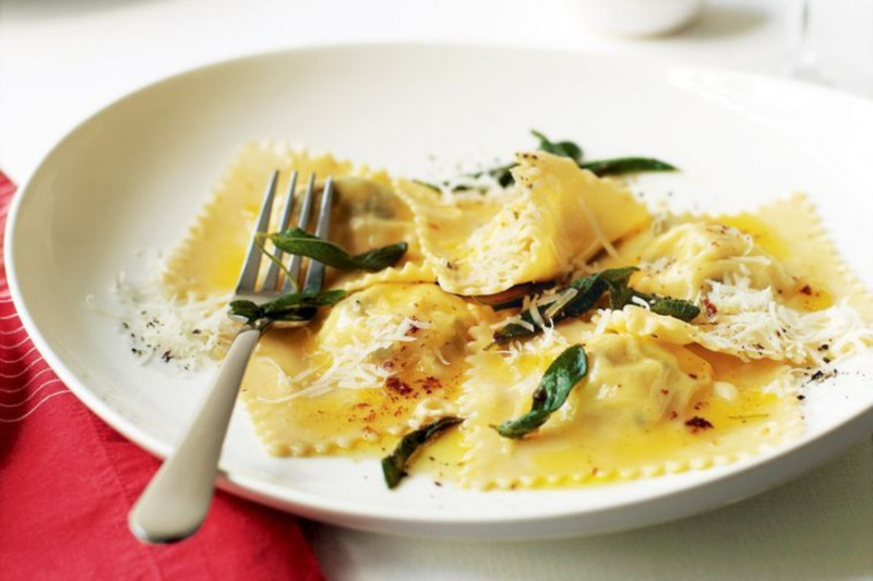 tagAlt.Ricotta Filled Tortelli with Fresh Asparagus and Saffron