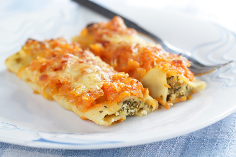 tagAlt.Spinach and Ricotta Cannelloni with Tomato Sauce