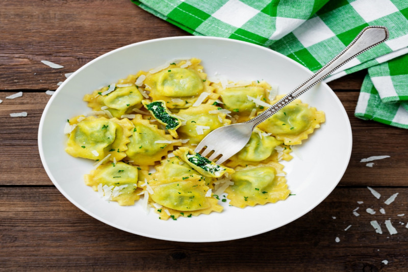tagAlt.Spinach filled Ravioli with Butter Sage Sauce