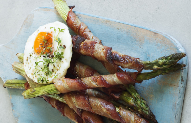tagAlt.asparagus egg bacon