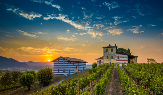 tagAlt.Castello tramonto berlucchi