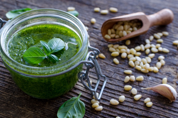 tagAlt.classic ligurian pesto