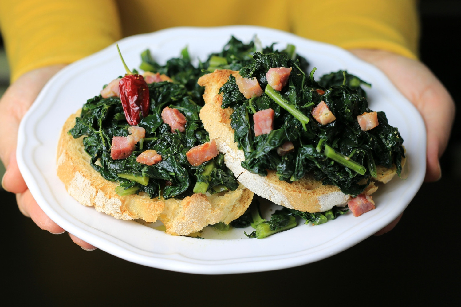 Tuscan Black Kale Crostini | MaMaBlip