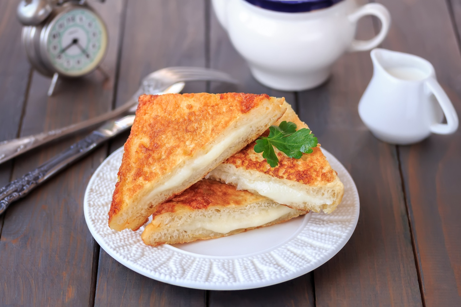 Mozzarella in Carrozza (Fried Mozzarella Sandwiches) MaMaBlip