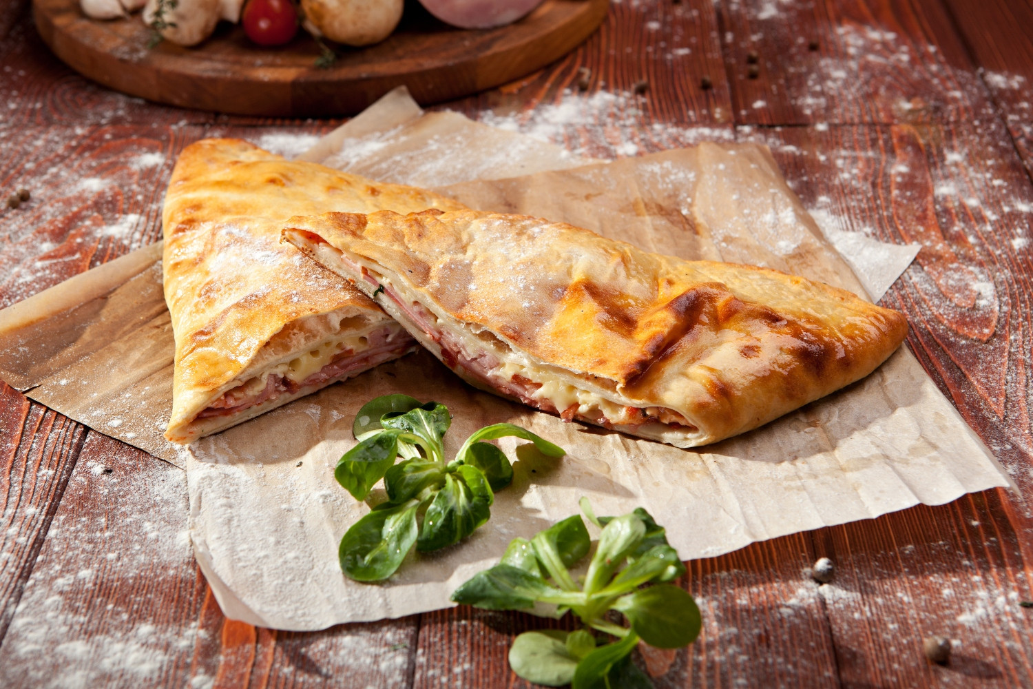 Ovenbaked Ham and Cheese Calzone MaMaBlip