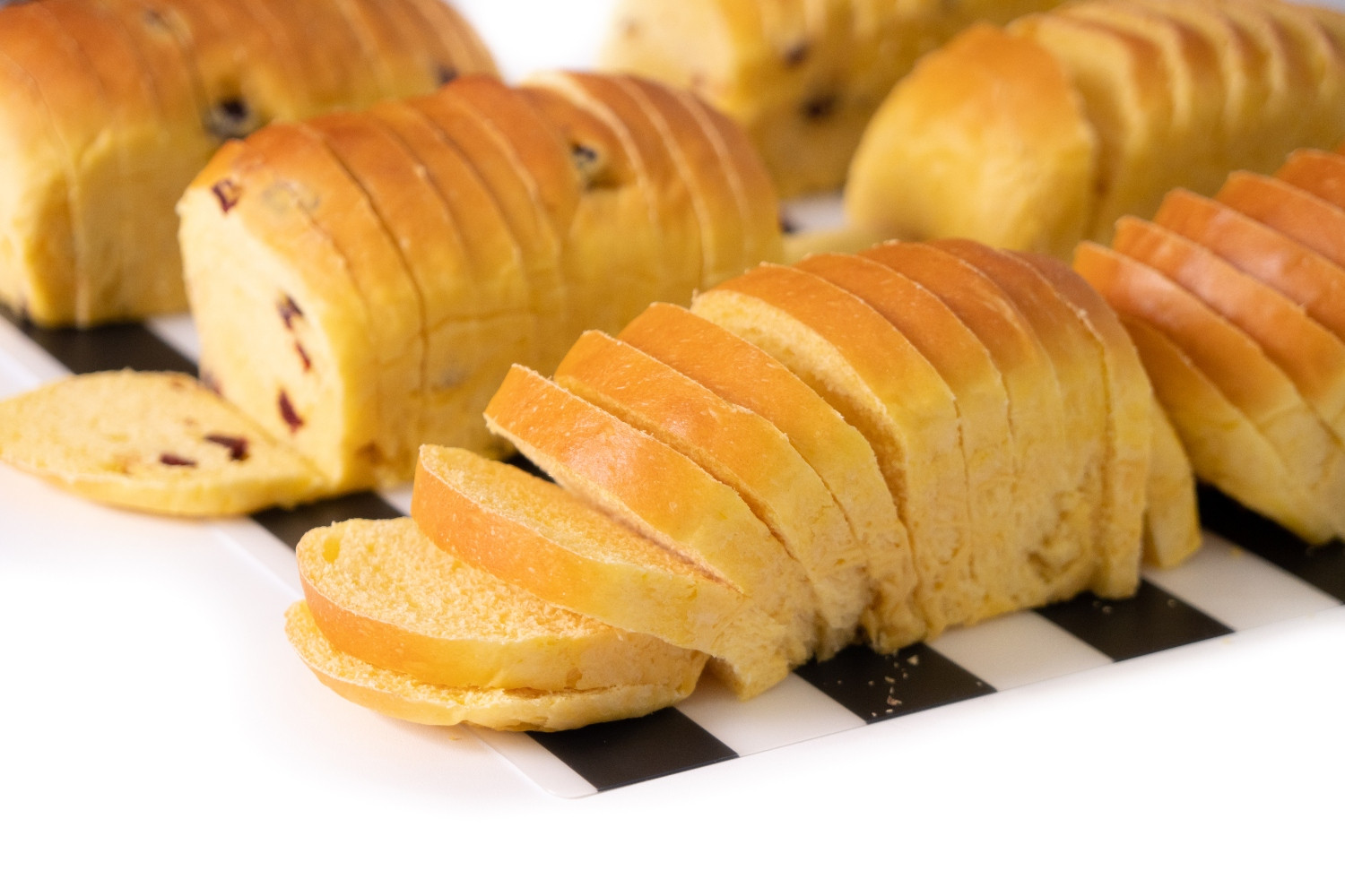 Fluffy Pumpkin Sandwich Loaf | MaMaBlip