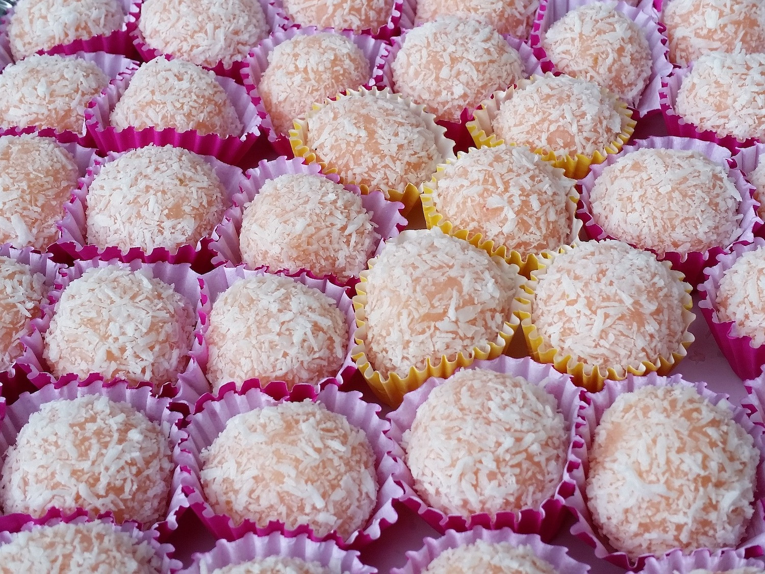 No-Bake Coconut Ricotta Truffles – Effortless Summer Treat | MaMaBlip