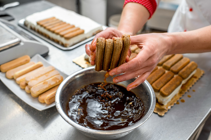 Crafting a Timeless Tiramisù: The Italian Classic | MaMaBlip