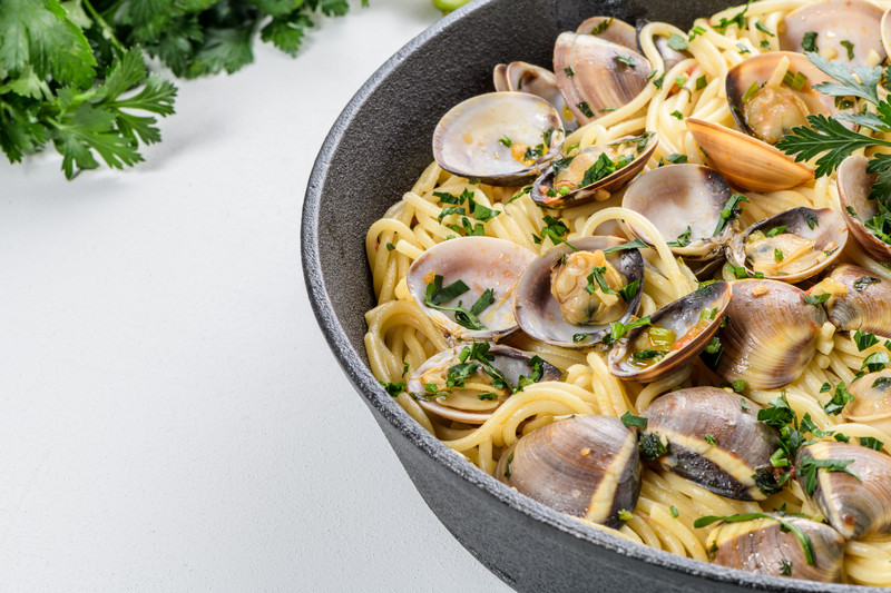 Classic Spaghetti with Fresh Clam Sauce – Spaghetti alle Vongole Reimagined
