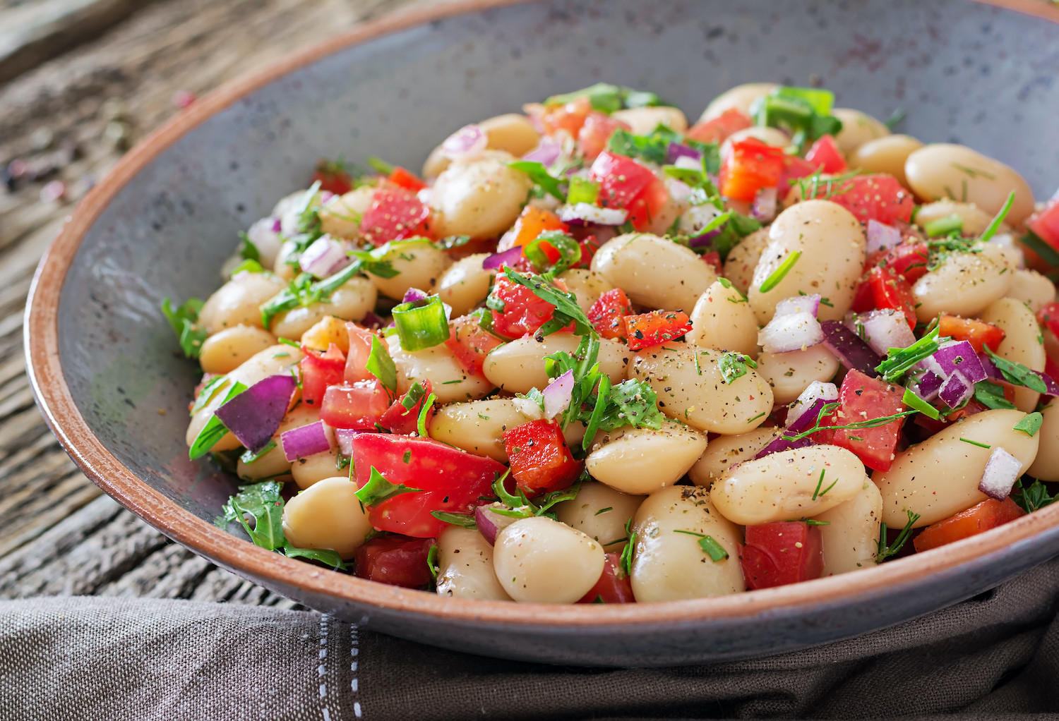 Summer Cannellini Bean Salad with Juicy Tomatoes and Fresh Chili